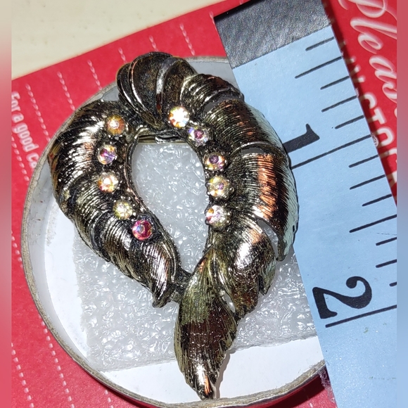Vintage Leaf Wrap AB Crystal Brooch - Picture 10 of 16